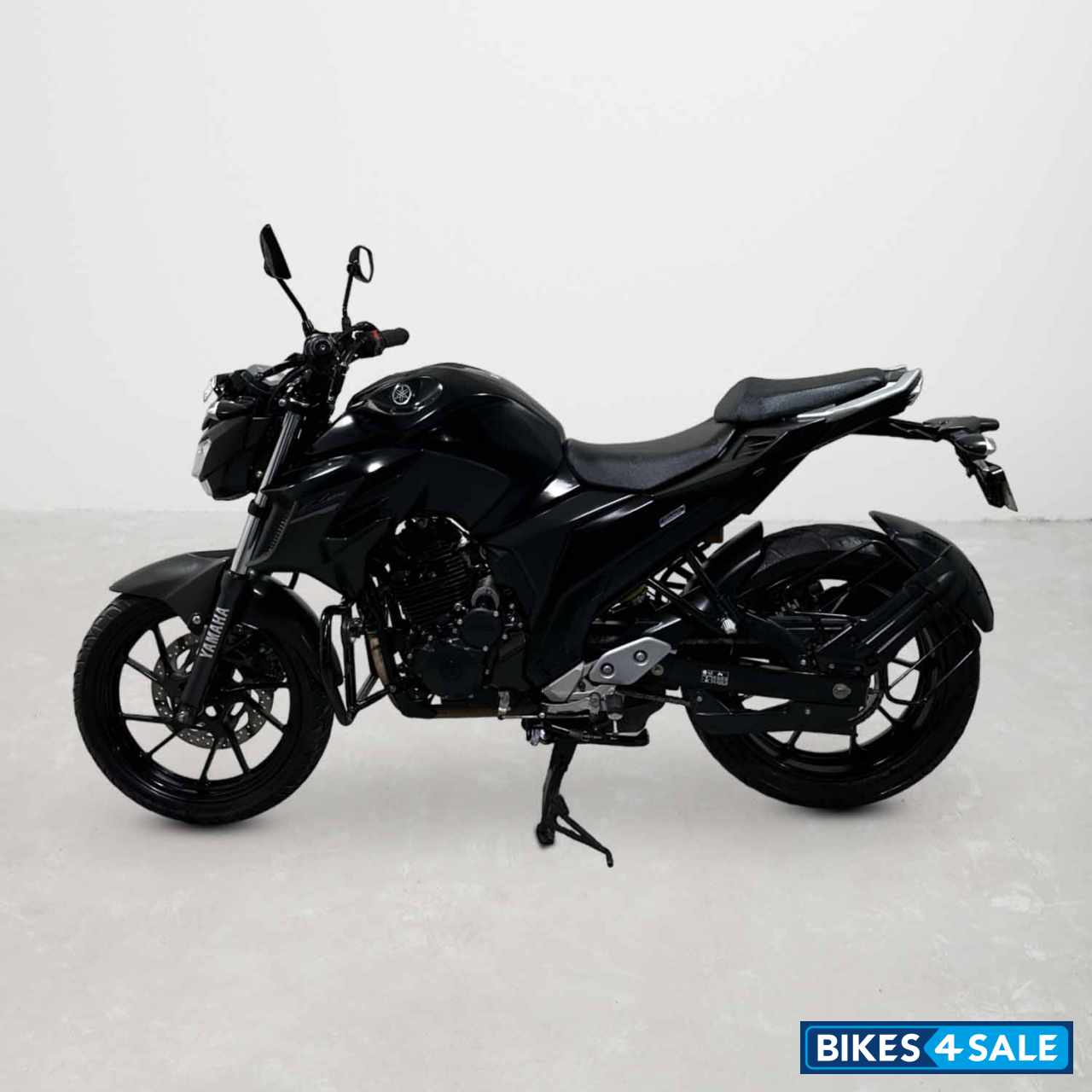 Yamaha FZ25