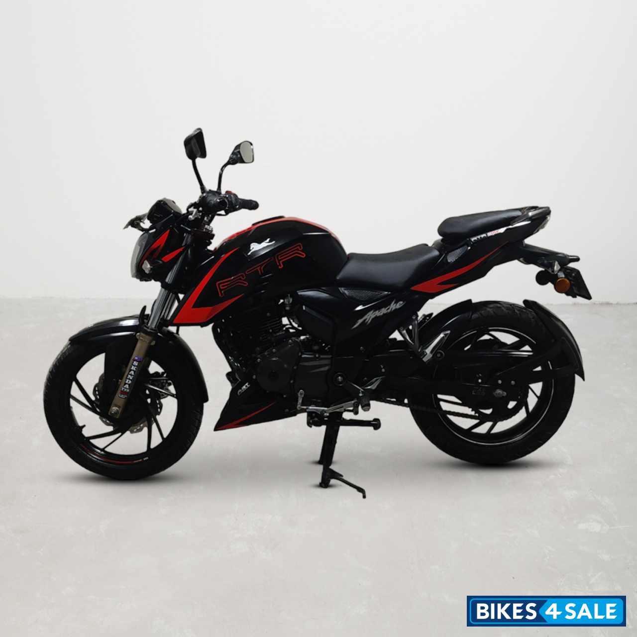 TVS Apache RTR 200 4V