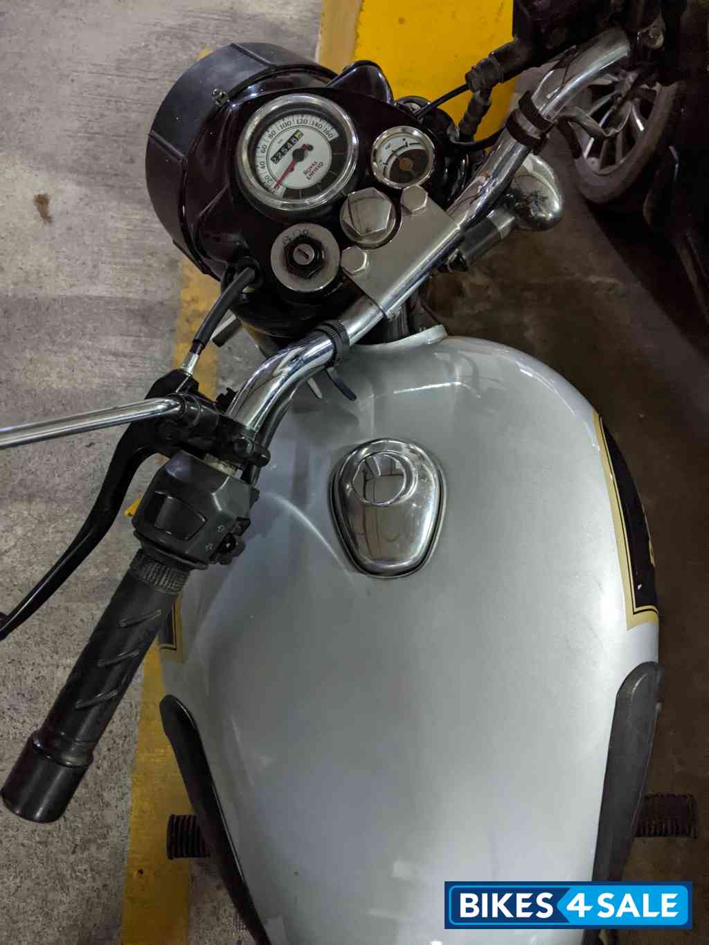 Silver Royal Enfield Classic 350