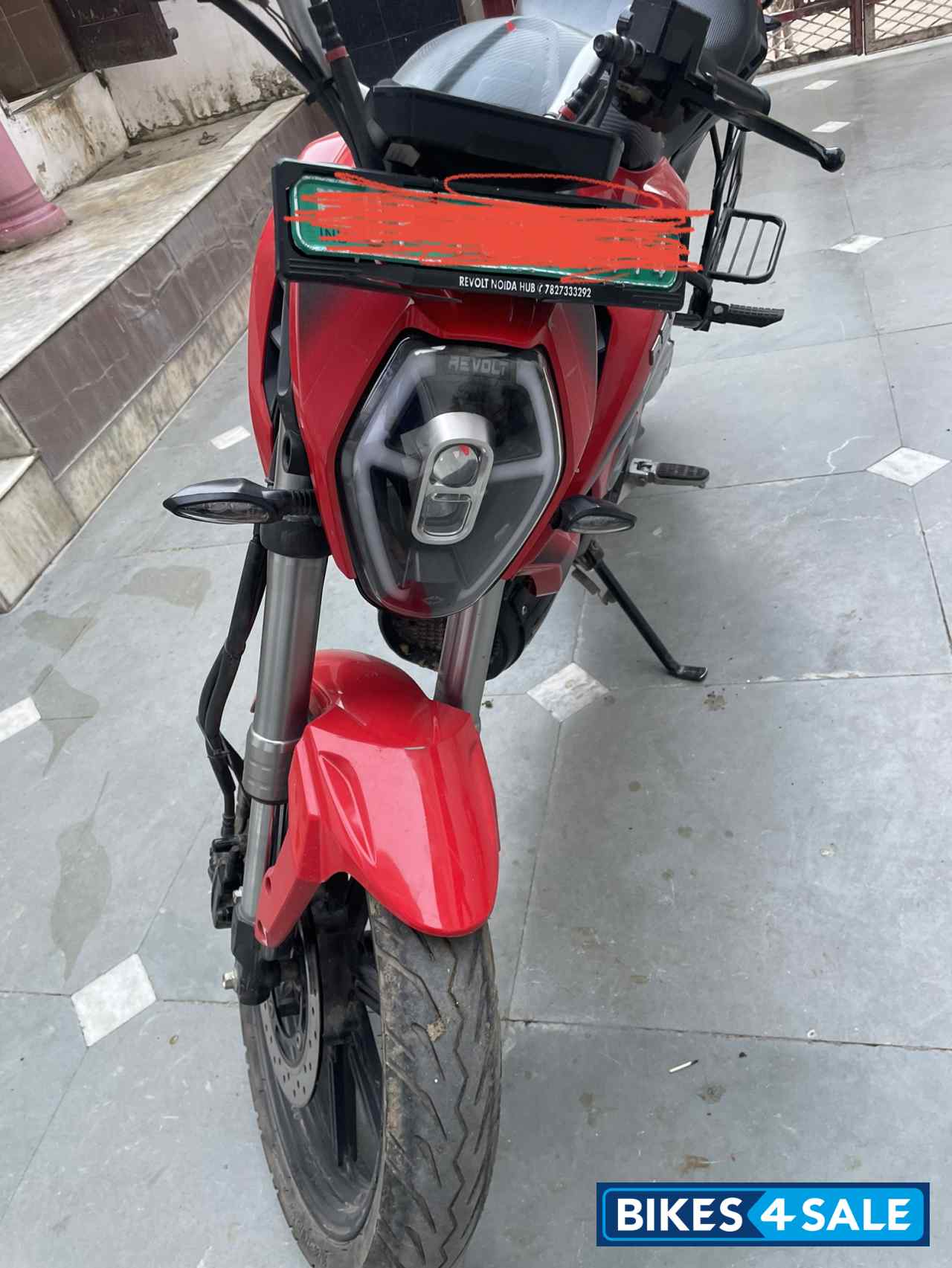 Revolt RV 400 Revolt RV 400