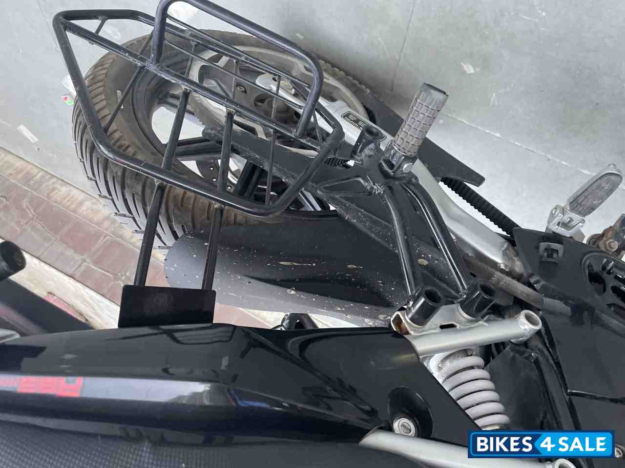 Revolt RV 400 Revolt RV 400