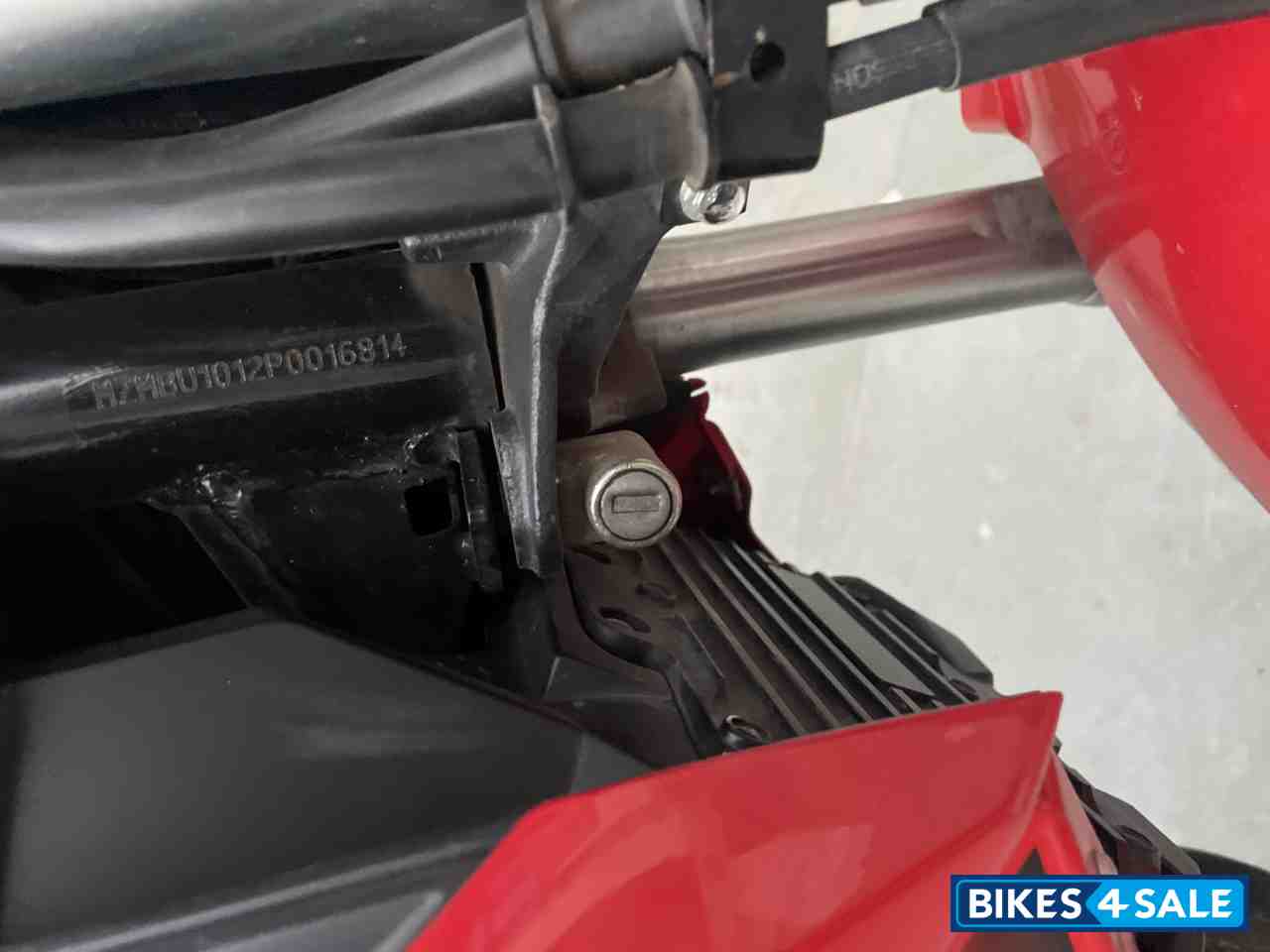 Revolt RV 400 Revolt RV 400