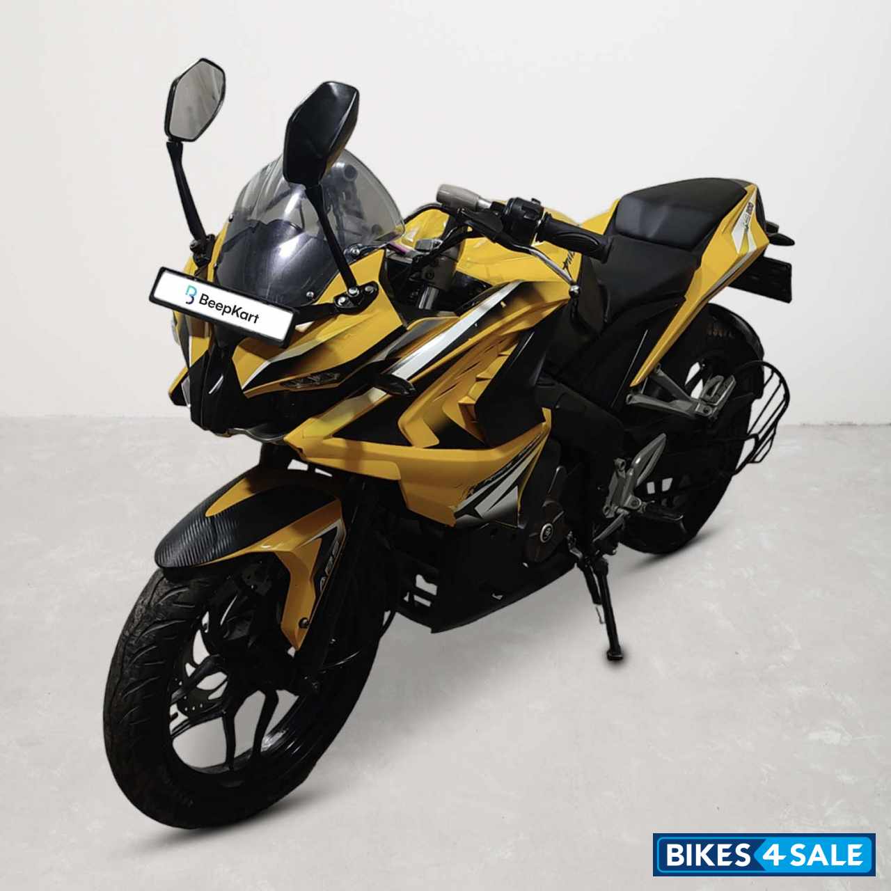Bajaj Pulsar RS 200