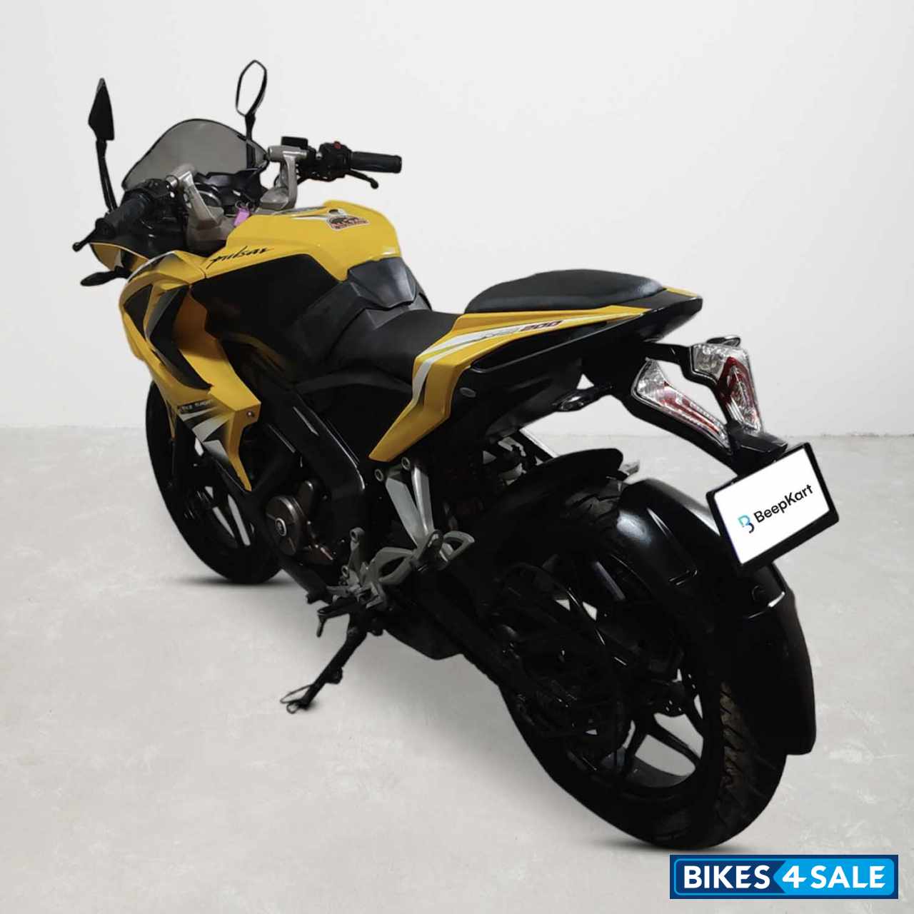 Bajaj Pulsar RS 200
