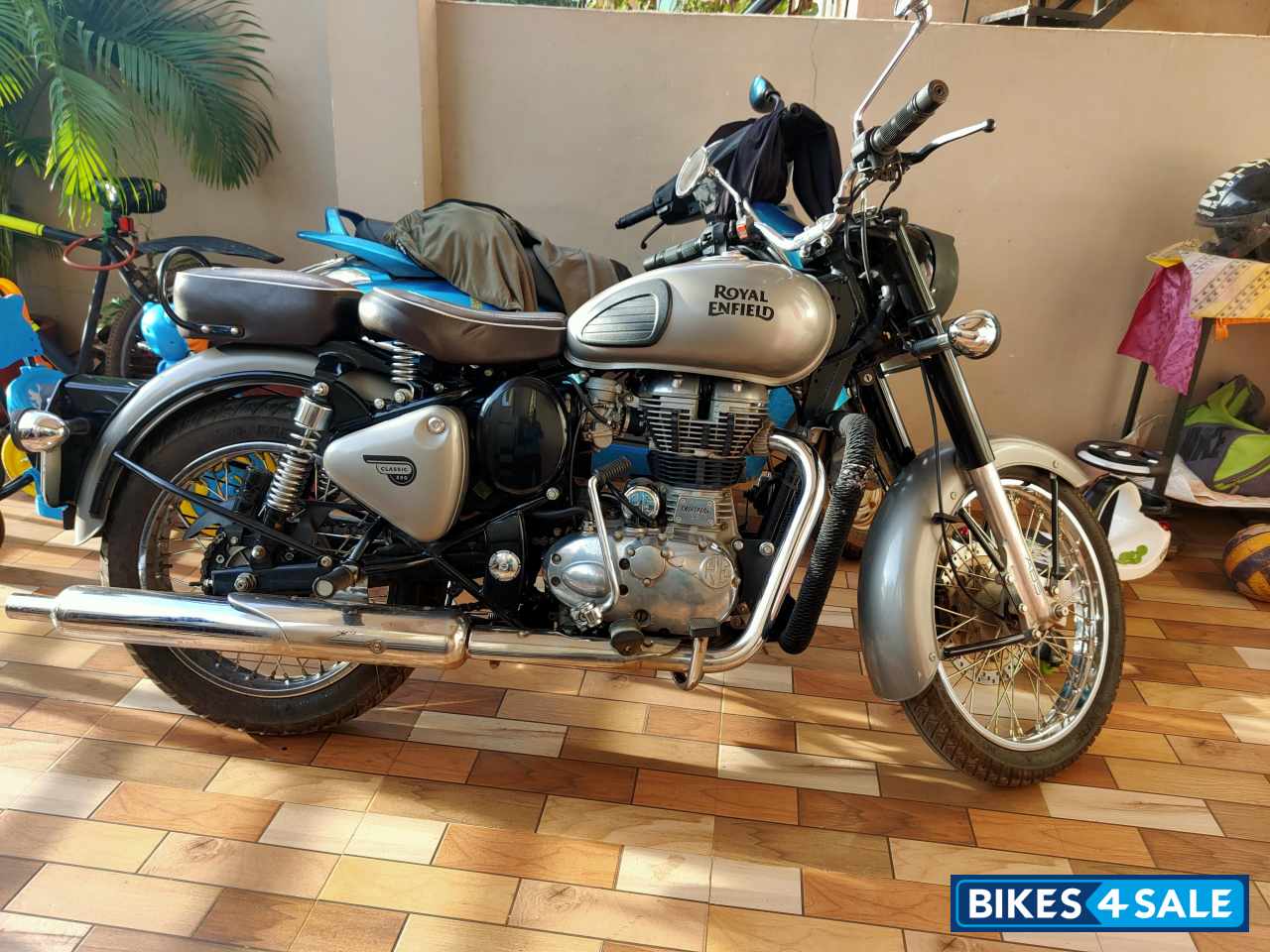 Royal Enfield Classic Gunmetal Grey