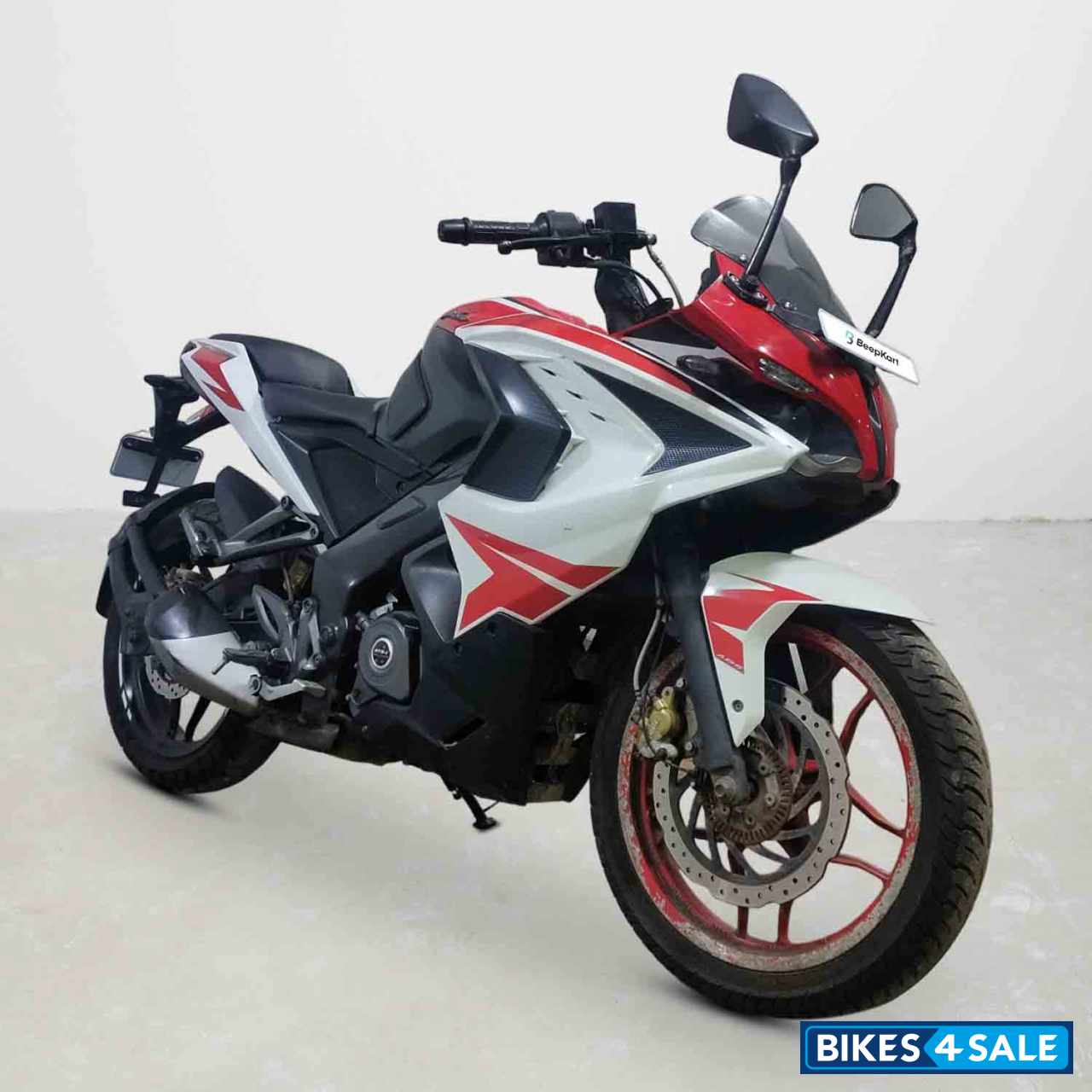 Bajaj Pulsar RS 200