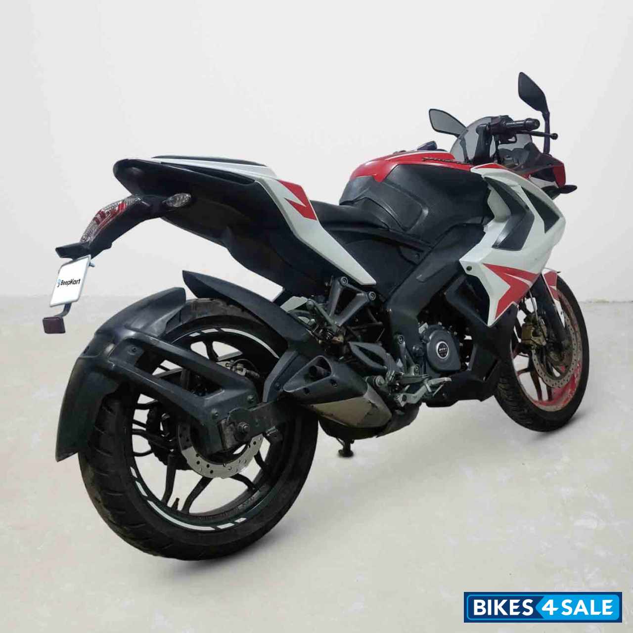Bajaj Pulsar RS 200