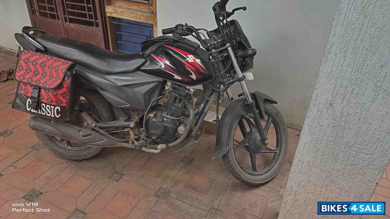 Black Suzuki Hayate