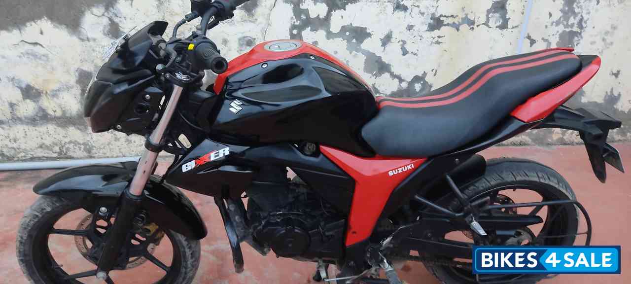 Red And Black Suzuki Gixxer 150