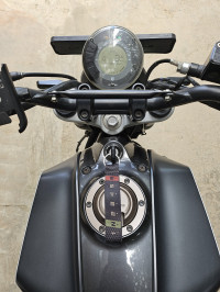 Husqvarna Svartpilen 250