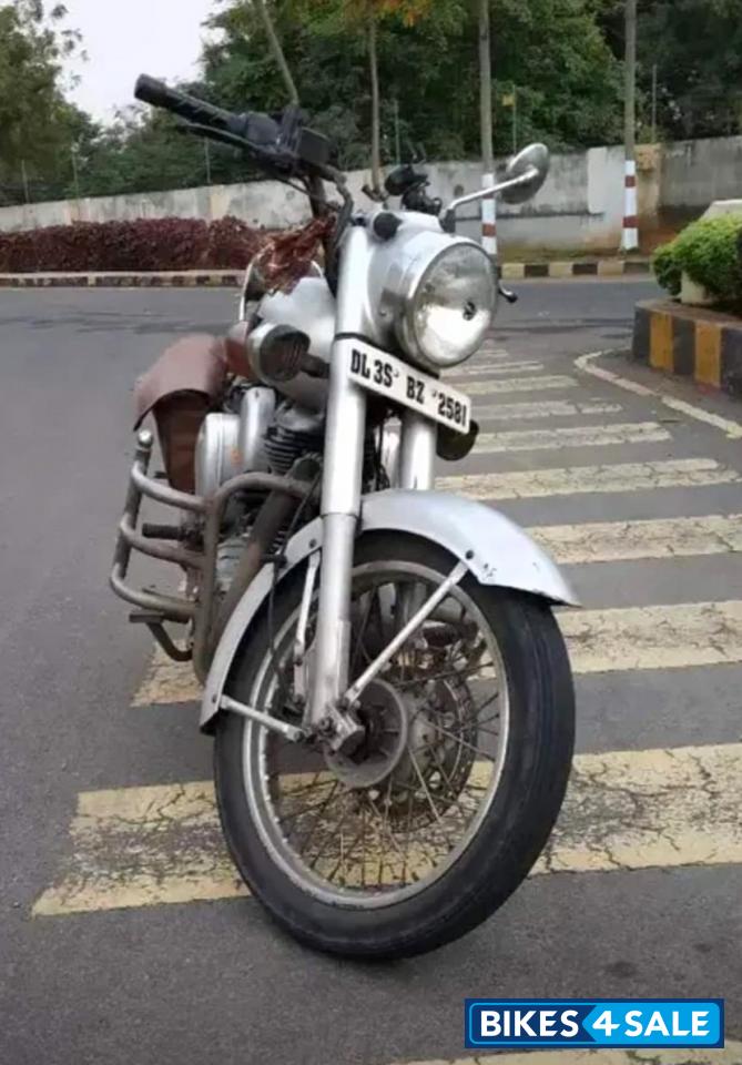 Silver Royal Enfield Classic 350