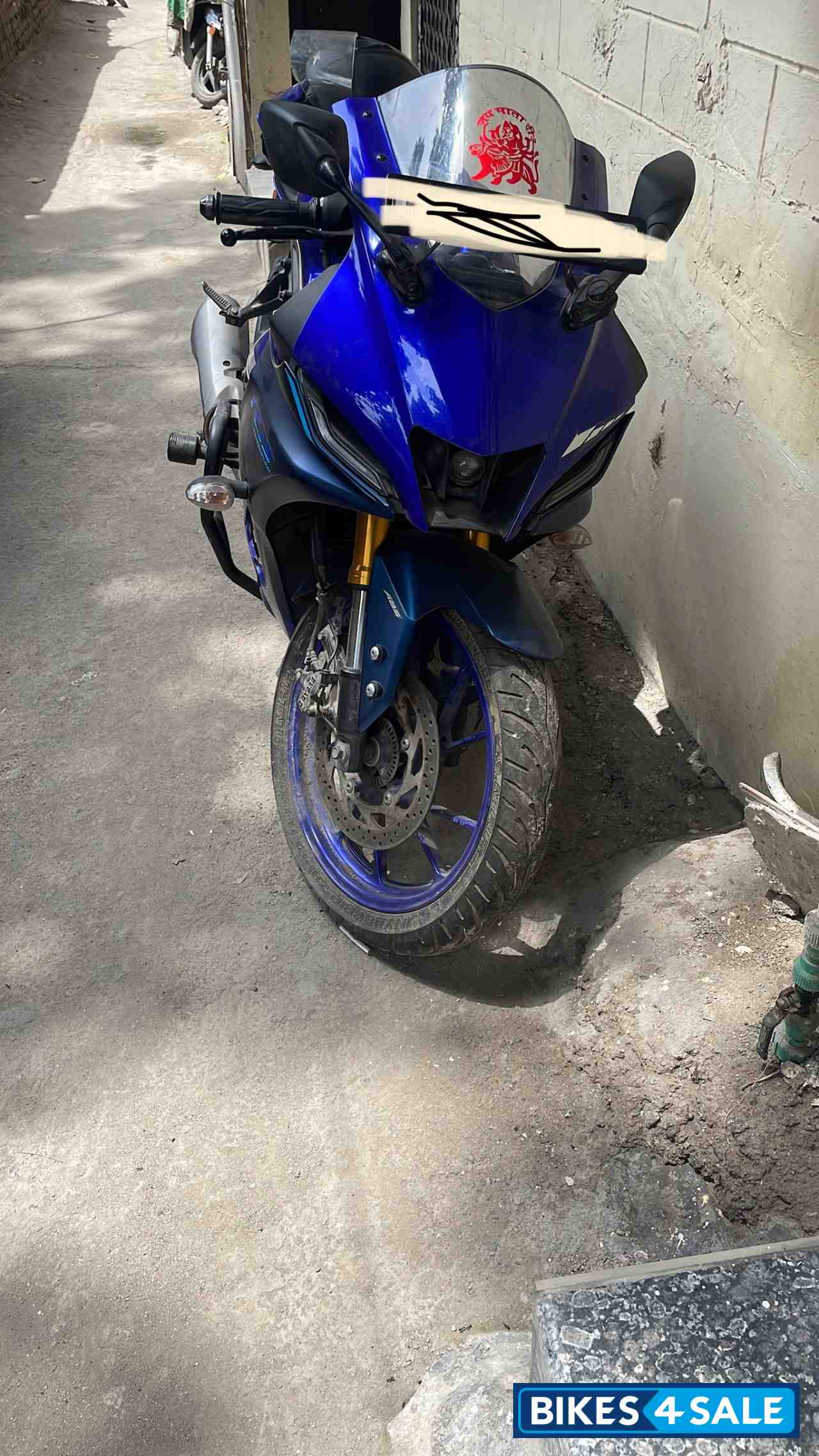 Yamaha R15 V4