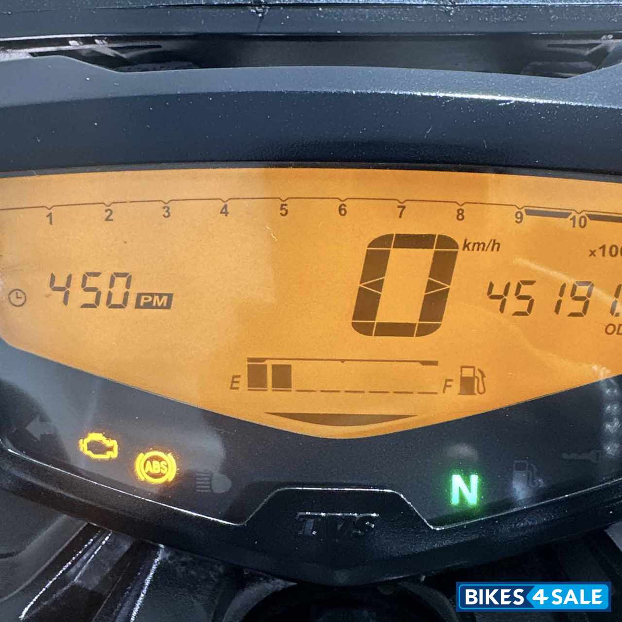 TVS Apache RTR 160 4V