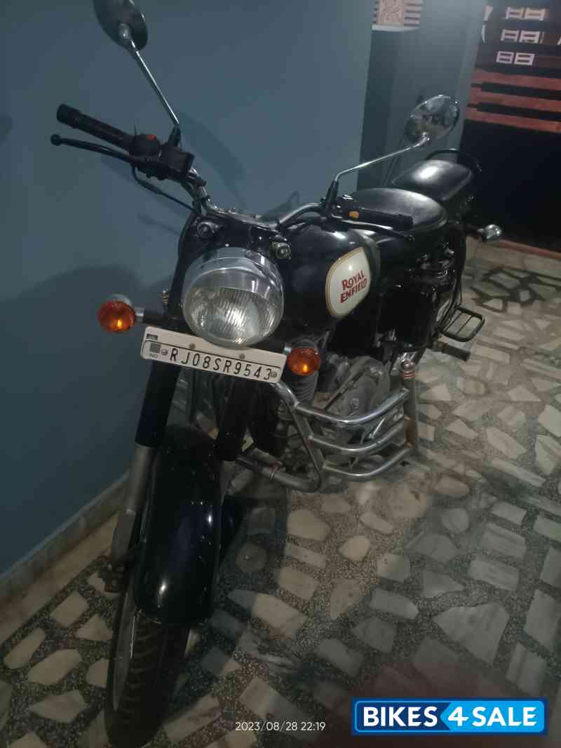 Black Royal Enfield Classic 350