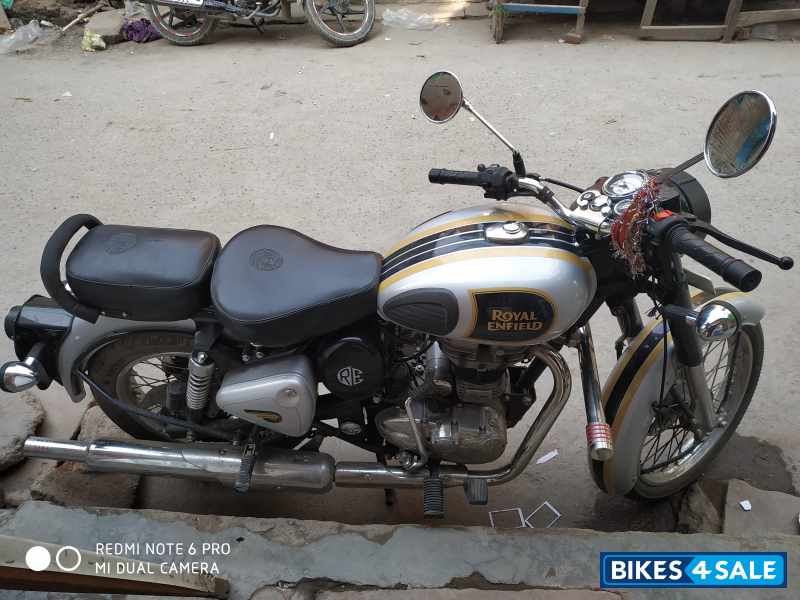 Silver Royal Enfield Classic 350 BS VI Silver Royal Enfield Classic 350 BS VI