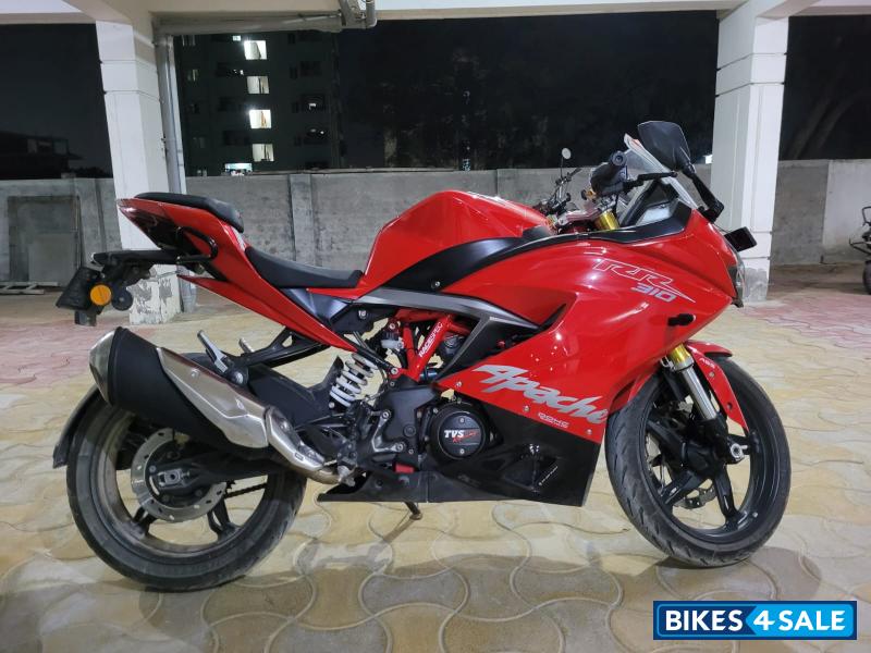 Red TVS Apache RR 310