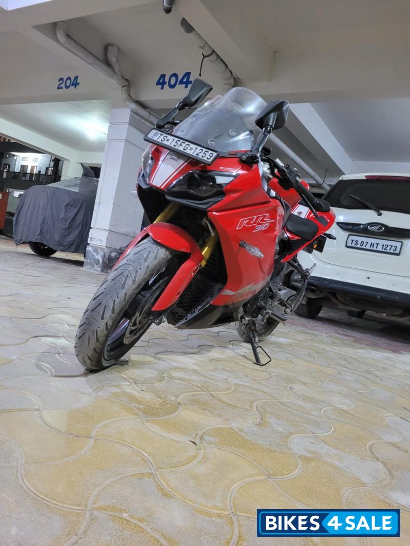 Red TVS Apache RR 310