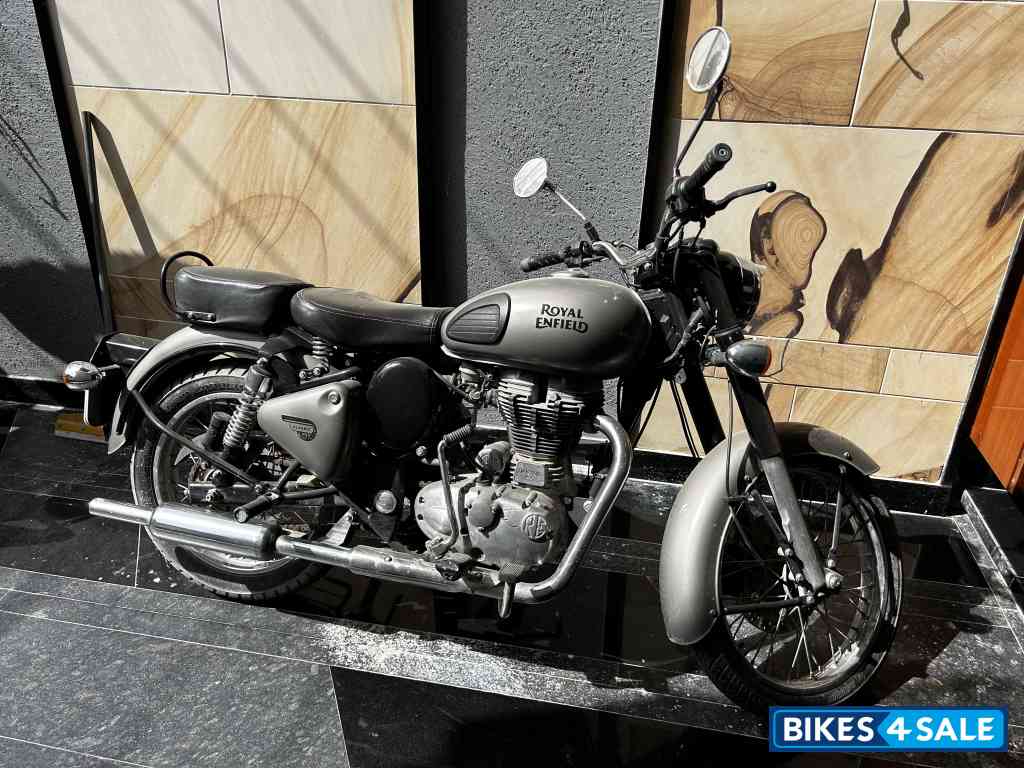 Royal Enfield Classic Gunmetal Grey