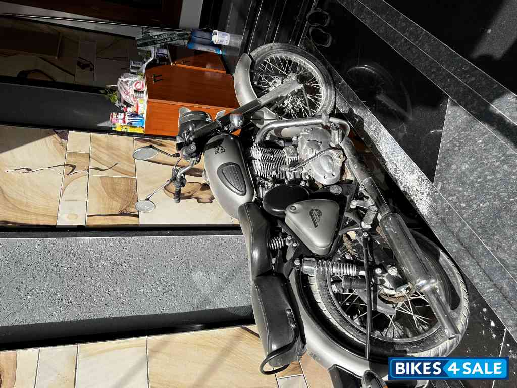 Royal Enfield Classic Gunmetal Grey