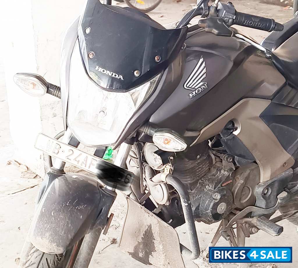 Grey Honda CB Unicorn 160