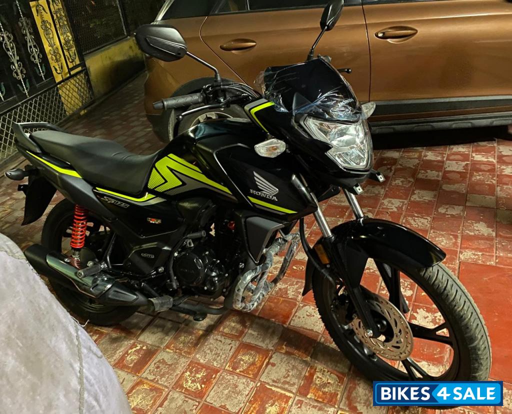 Black Honda Shine CB  SP 125 DISC