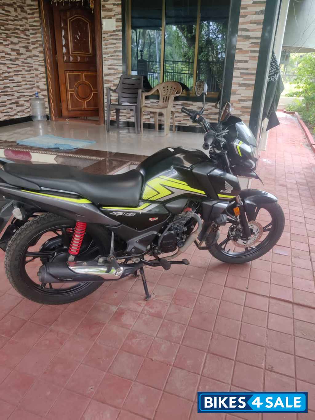 Black Honda Shine CB  SP 125 DISC