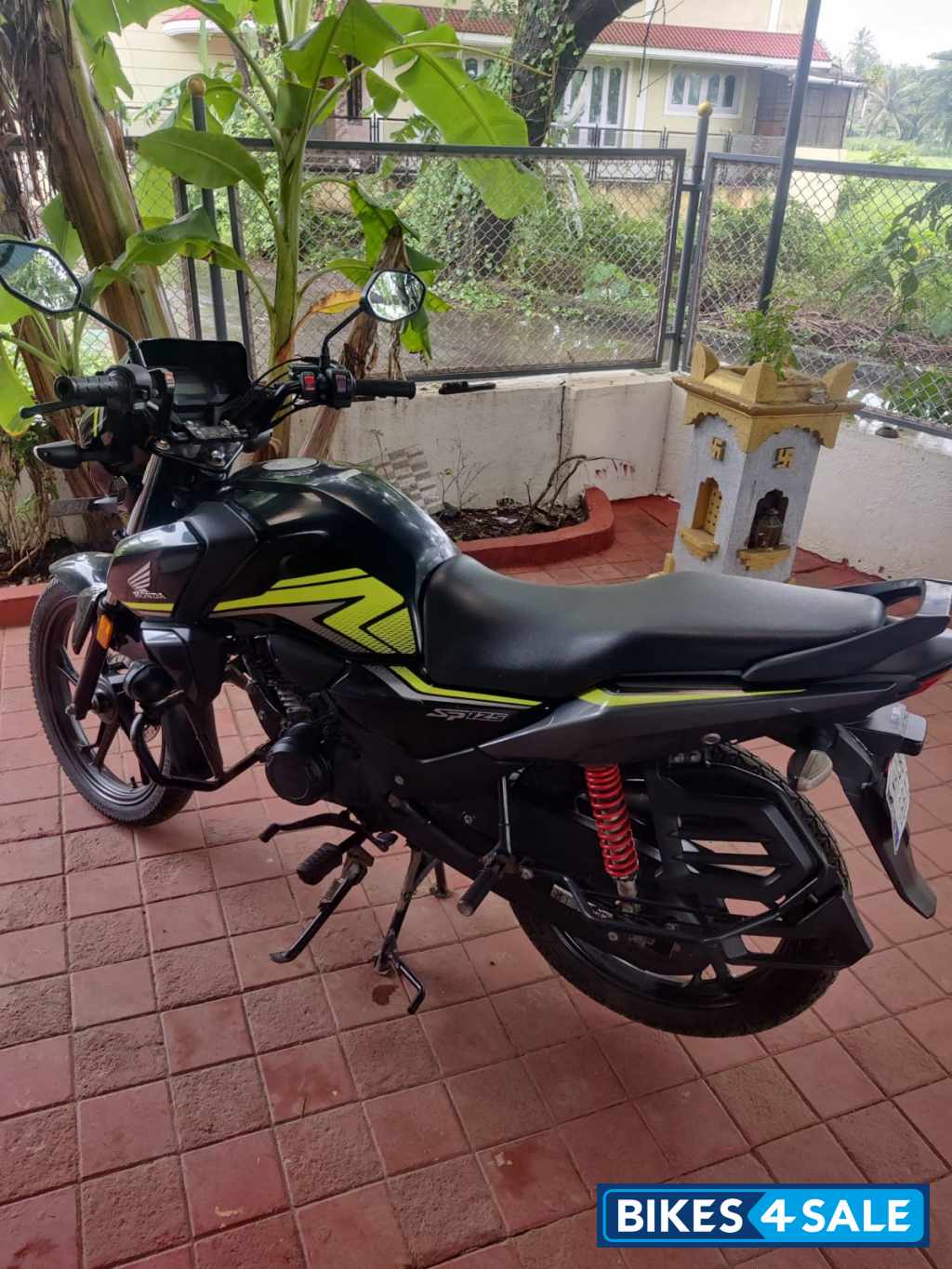 Black Honda Shine CB  SP 125 DISC