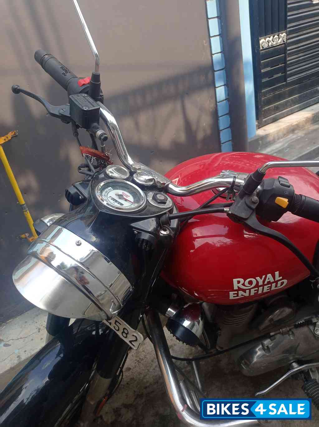 Royal Enfield Classic 350 Redditch Red