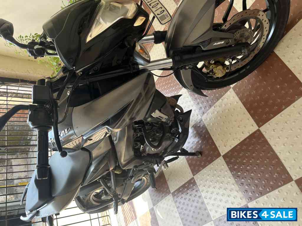 Black Grey Bajaj Pulsar 200 NS