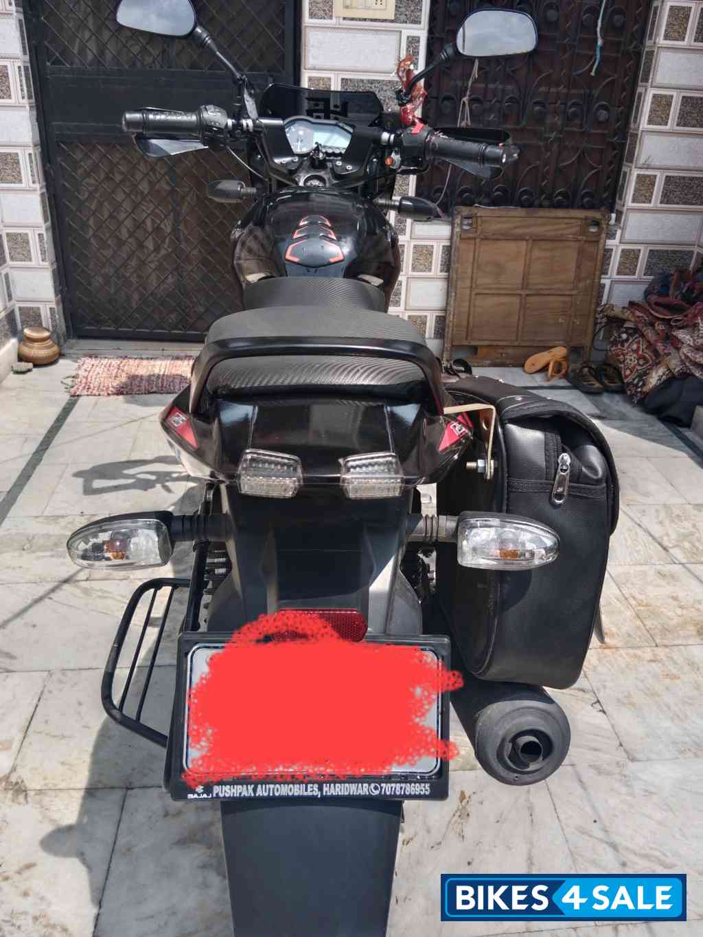 Bajaj Pulsar 125 Neon Disc Single Seat