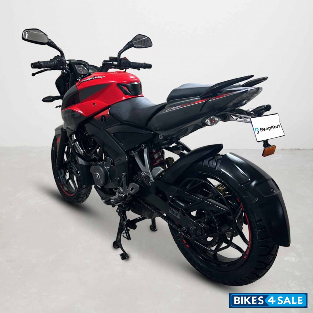 Bajaj Pulsar NS200