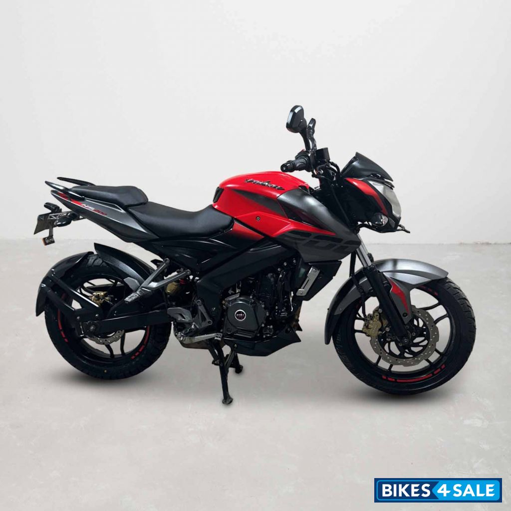 Bajaj Pulsar NS200
