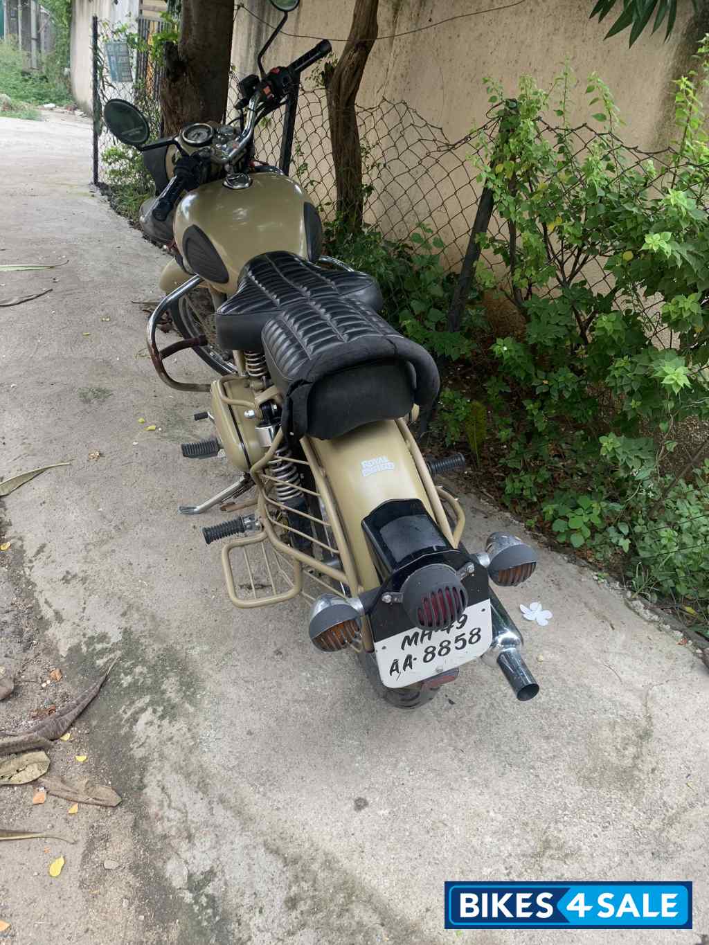 Royal Enfield Classic Desert Storm