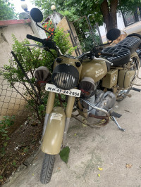 Royal Enfield Classic Desert Storm