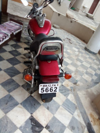 Bajaj Avenger 200 DTS-i