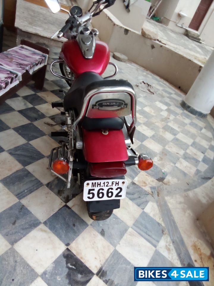 Bajaj Avenger 200 DTS-i