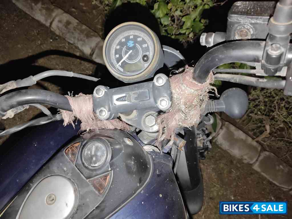 Blue Bajaj Avenger Street 150