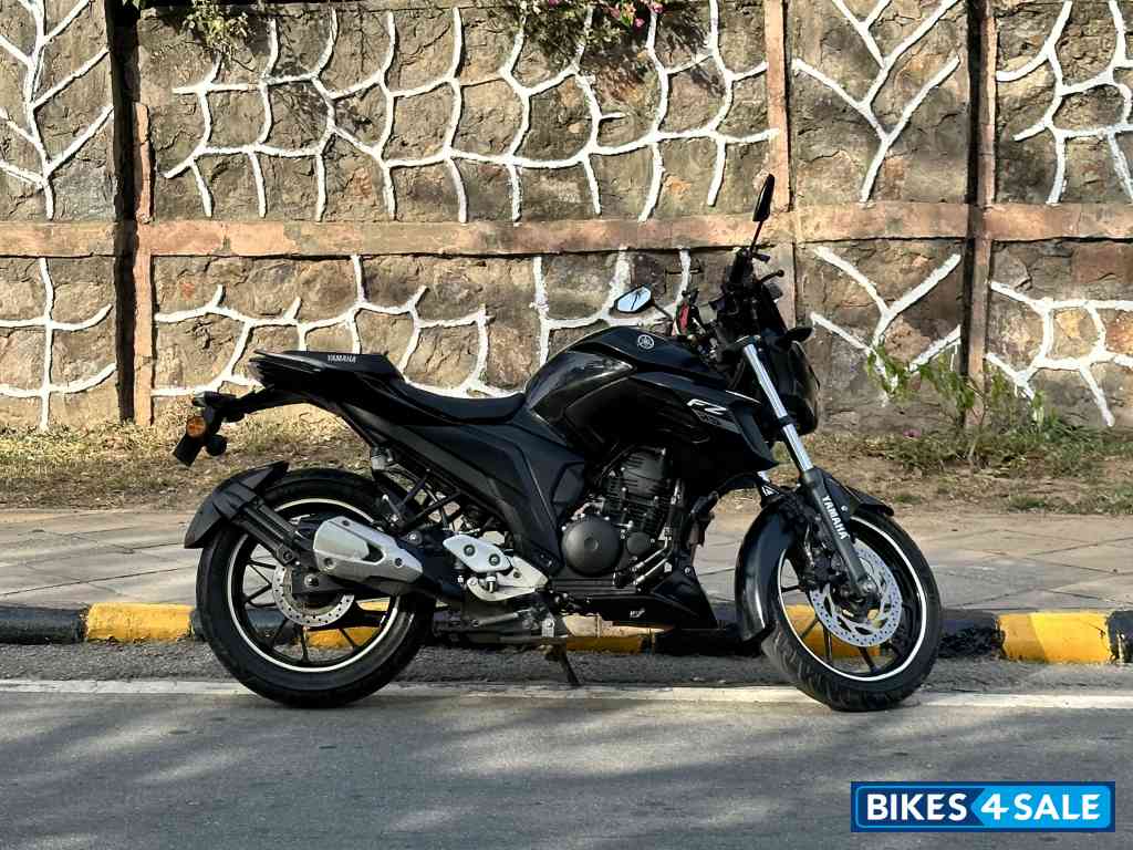 Yamaha FZS 25 BS6