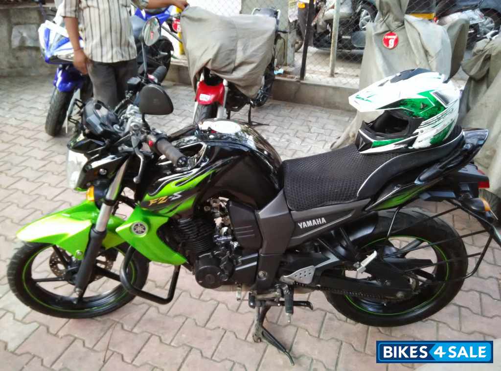 Yamaha FZ-S