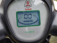 Cream White Tunwal Storm ZX Advance 2