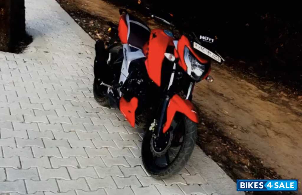 TVS Apache RTR 160 4V