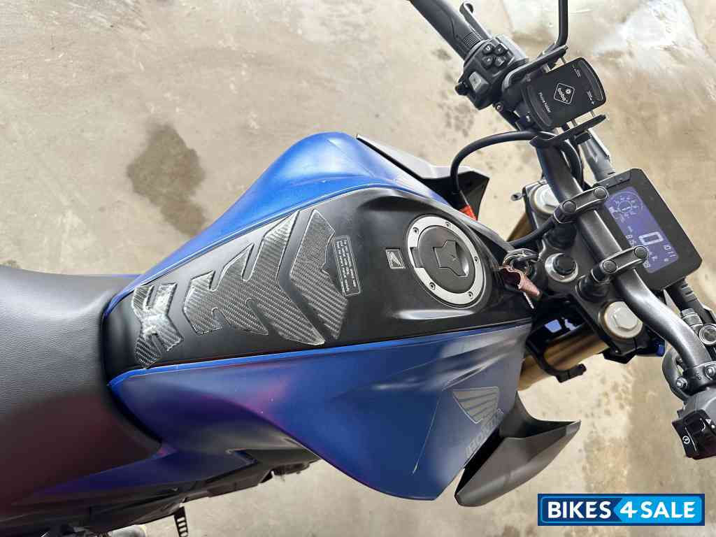 Honda CB300F Deluxe Pro