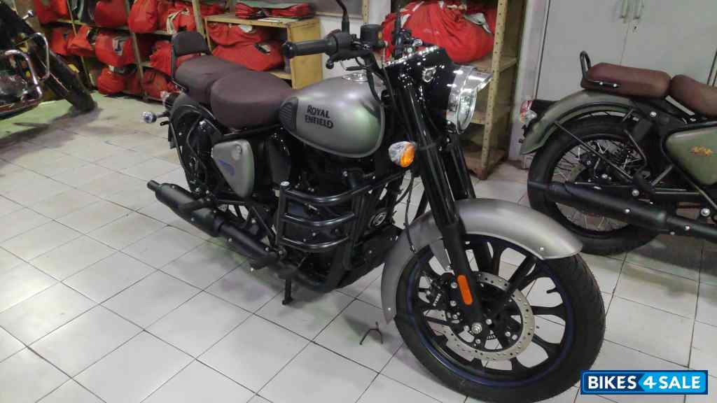 Gun Metal Gray Royal Enfield Classic 350 Dual Channel BS6