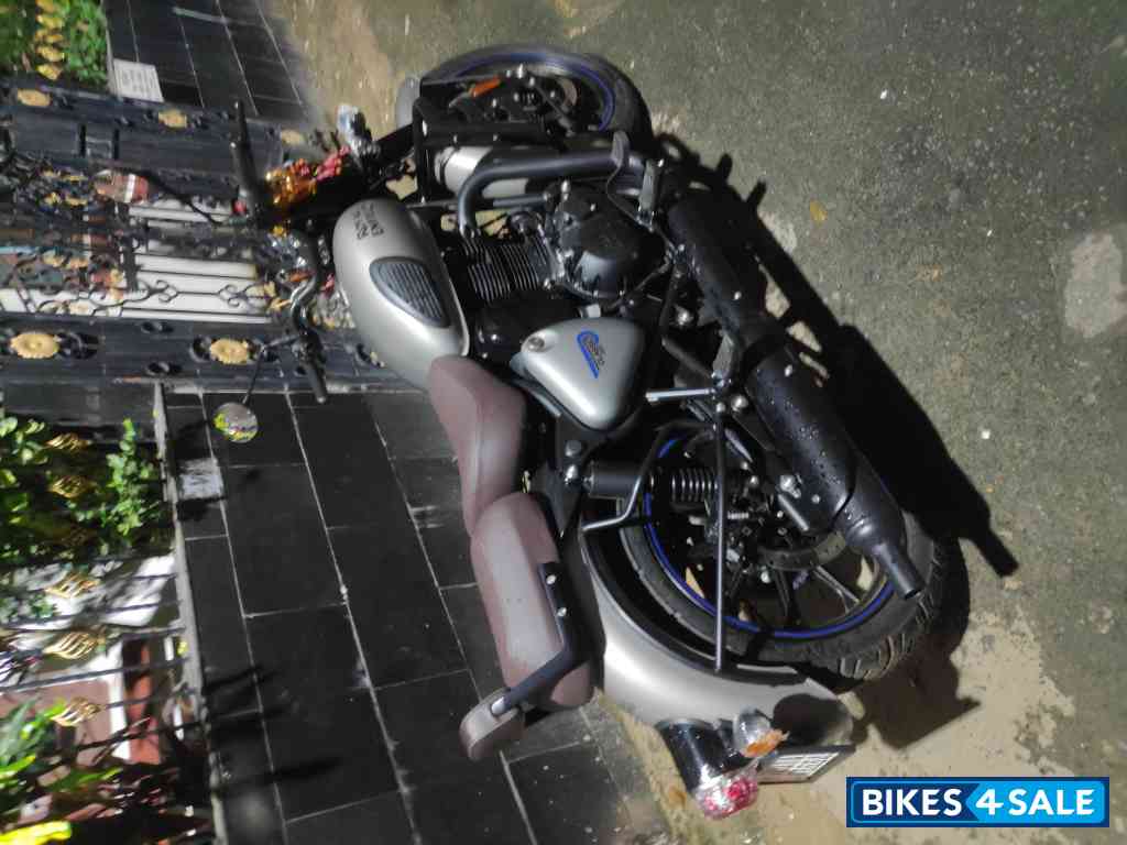 Gun Metal Gray Royal Enfield Classic 350 Dual Channel BS6