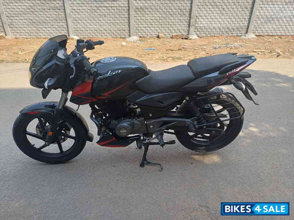 Black Red Bajaj Pulsar 150 Twin Disc BS6