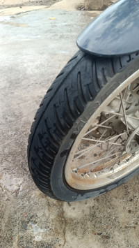 Black Bajaj Avenger 220 DTS-i