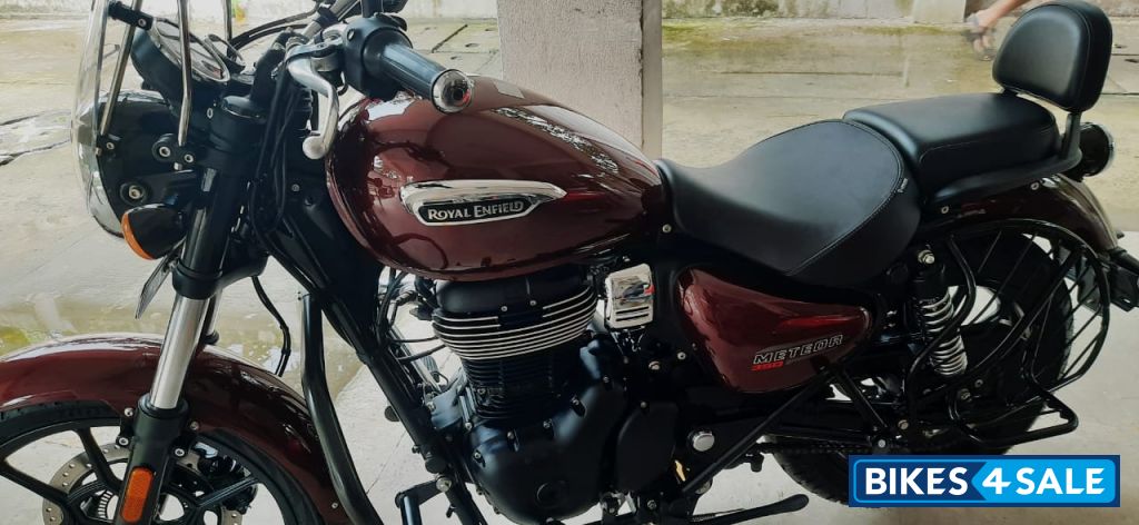 Royal Enfield Meteor 350 Stellar