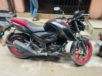 Black And Red TVS Apache RTR 160 4V Special Edition
