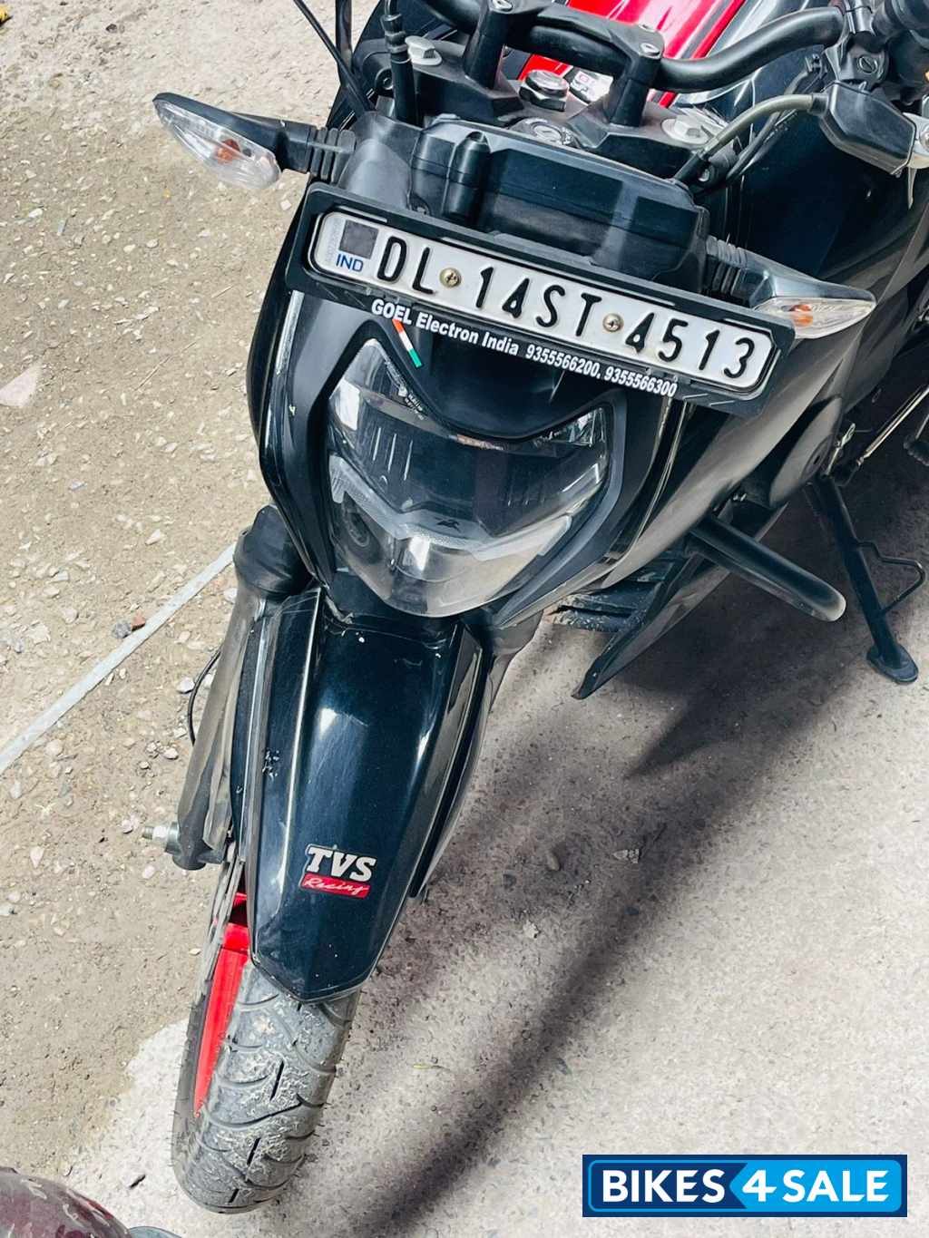 Black And Red TVS Apache RTR 160 4V Special Edition