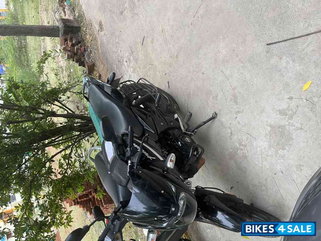 Bajaj Pulsar 125 Neon